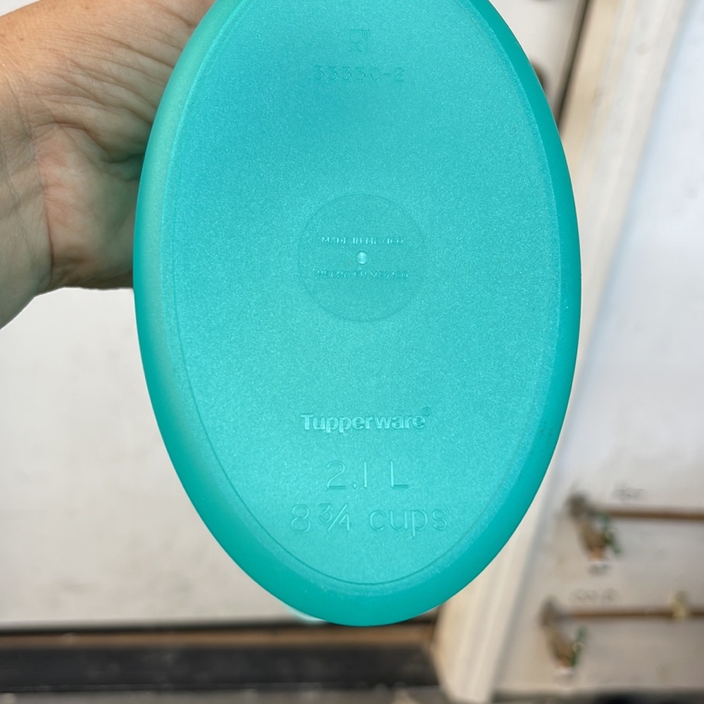 Tupperware pitcher 2.1L - Picture 2 of 5